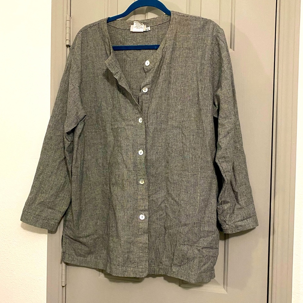 Hot Cotton Black and White Linen Cotton Blend Top